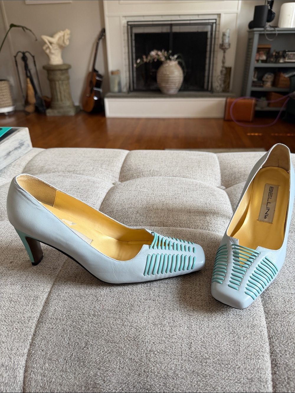 Bellini Vintage Baby Blue Leather Pumps Square Toe Size 6